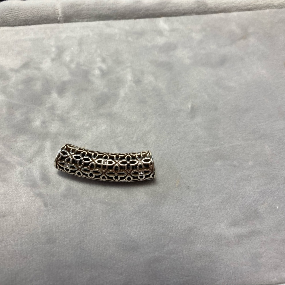 Brighton Lattice flower long bead